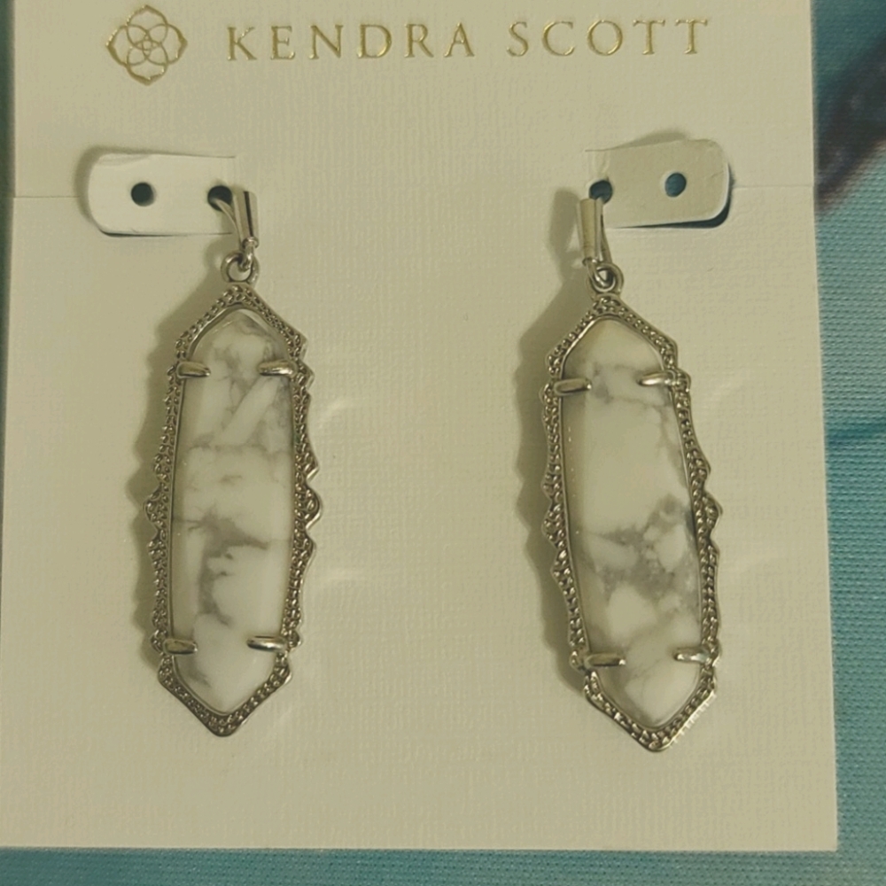 EUC Kendra Scott White Howlite Fran earrings